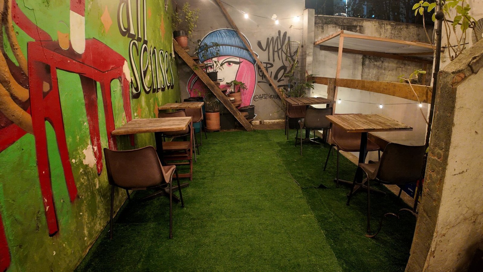 Laje Lateral do Espaço Opalina